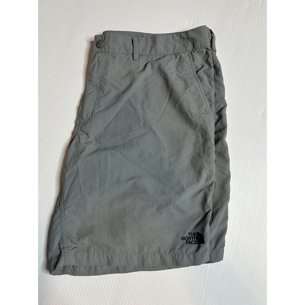 The North Face Shorts‎ Men's Size 40 Gray Chino Casual Hiking Fishing Shorts